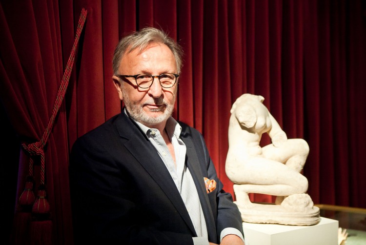 On Investing and Collecting Fine Art