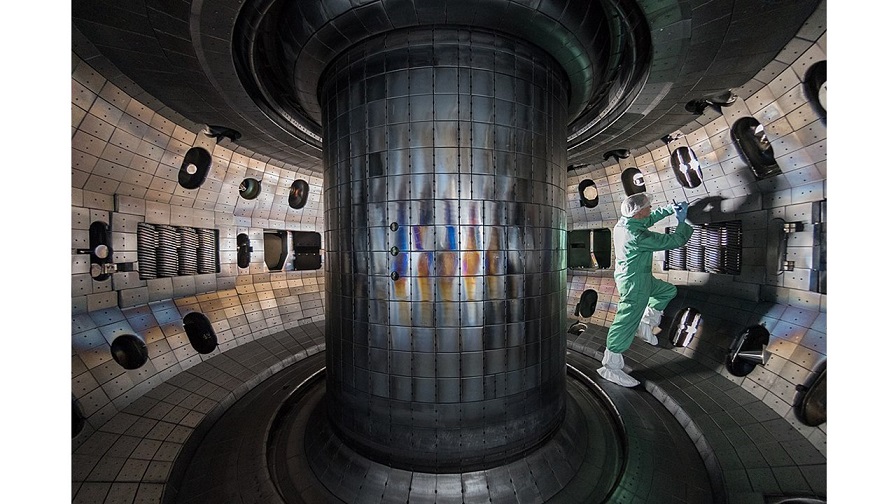 ‘Nuclear Fusion’ by Jeff Eardley